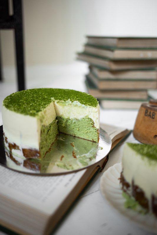 8” Creamcheese Mousse Pandan Burnt Cheesecake